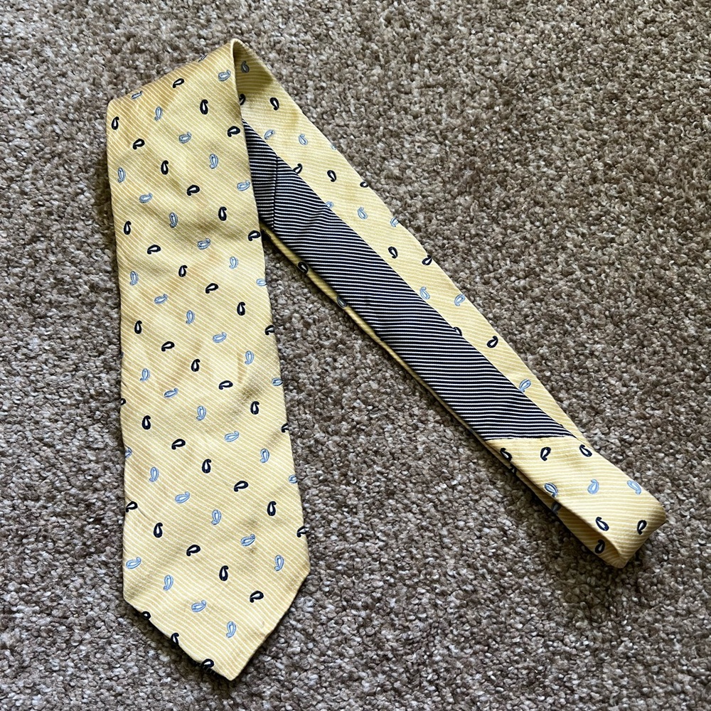 Tommy Hilfiger Neckwear Men’s Silk Skinny Tie Yellow Geometric Paisley Formal
